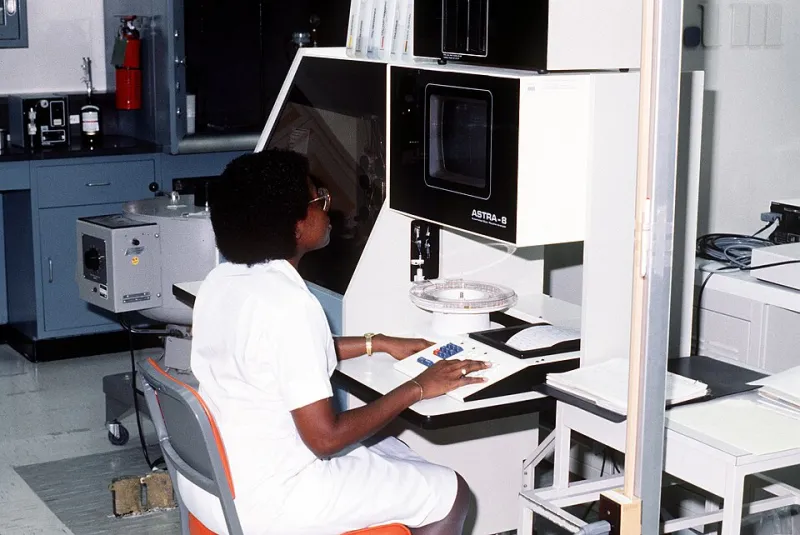 Cartelle cliniche digitali, profitti analogici: chi gestisce davvero la salute informatica dei lombardi